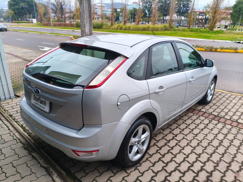 FOCUS 2.0 GLX 16V FLEX 4P MANUAL - 2013 - BOM PRINCíPIO