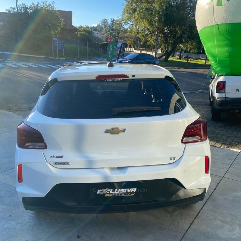 ONIX 1.0 LT 12V FLEX 4P MANUAL - 2020 - MONTENEGRO