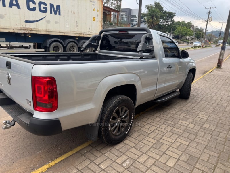 AMAROK  - 2013 - BARãO