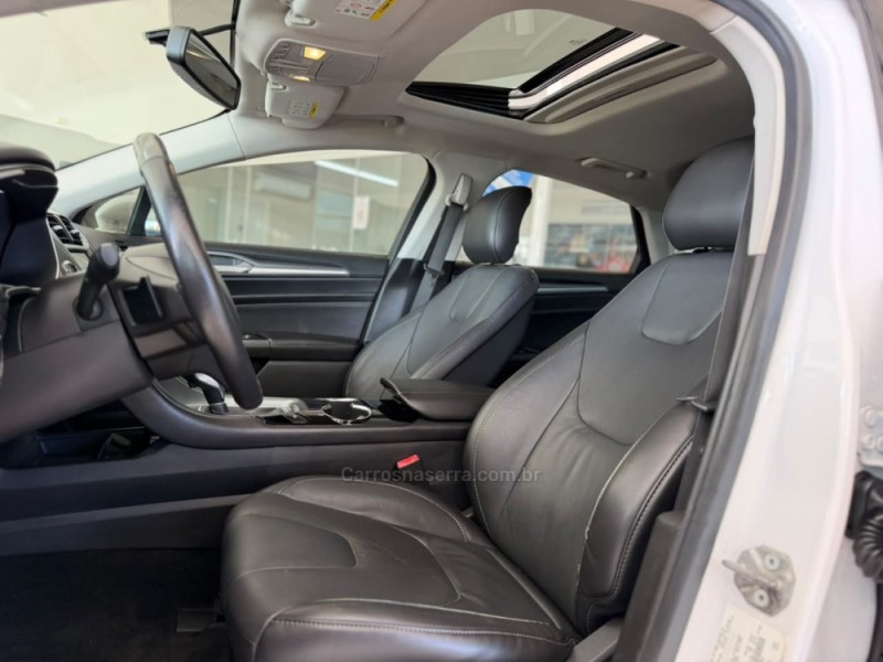 FUSION 2.0 TITANIUM GTDI ECOBOOST FWD GASOLINA 4P AUTOMÁTICO - 2014 - VACARIA