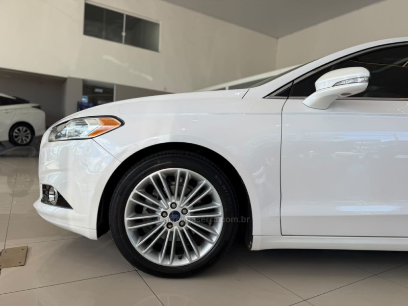 FUSION 2.0 TITANIUM GTDI ECOBOOST FWD GASOLINA 4P AUTOMÁTICO - 2014 - VACARIA