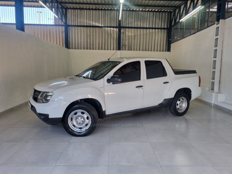 OROCH 1.6 16V EXPRESSION FLEX 4P MANUAL - 2018 - VACARIA