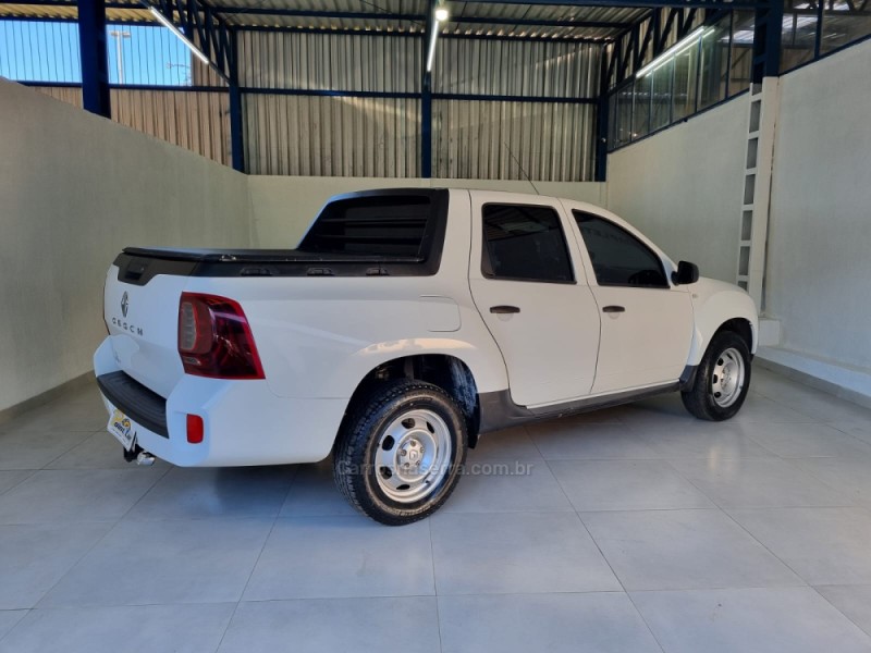 OROCH 1.6 16V EXPRESSION FLEX 4P MANUAL - 2018 - VACARIA