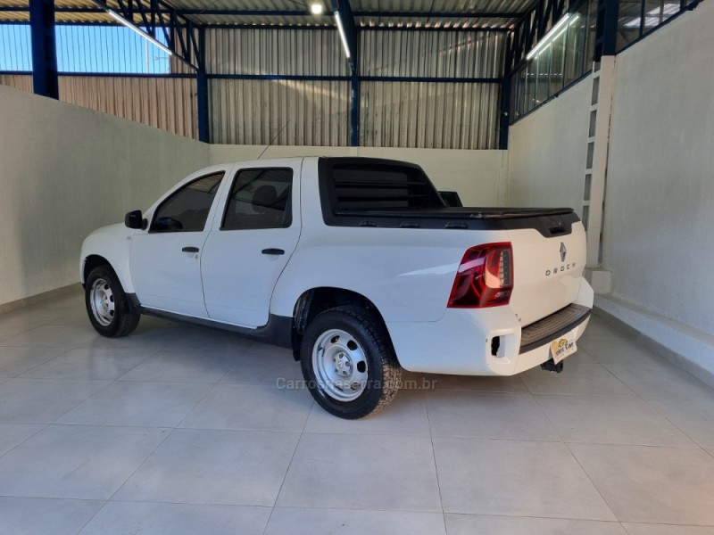 OROCH 1.6 16V EXPRESSION FLEX 4P MANUAL - 2018 - VACARIA
