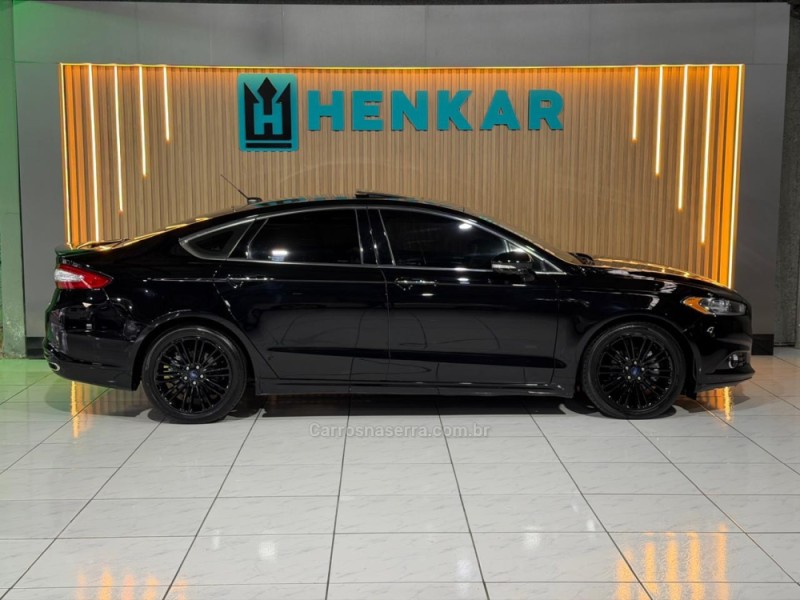 FUSION 2.0 TITANIUM AWD 16V GASOLINA 4P AUTOMÁTICO - 2016 - CAMPO BOM