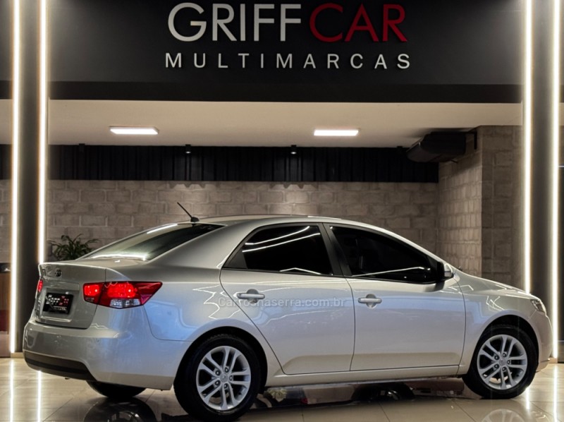 CERATO 1.6 E.221 SEDAN 16V GASOLINA 4P MANUAL - 2011 - DOIS IRMãOS