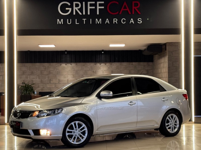 cerato 1.6 e.221 sedan 16v gasolina 4p manual 2011 dois irmaos