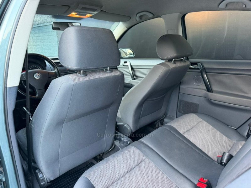 POLO 1.6 MI COMFORTLINE 8V FLEX 4P MANUAL - 2011 - ESTâNCIA VELHA