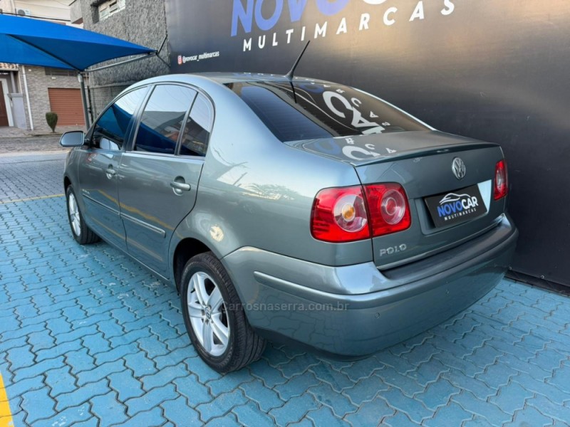 POLO 1.6 MI COMFORTLINE 8V FLEX 4P MANUAL - 2011 - ESTâNCIA VELHA