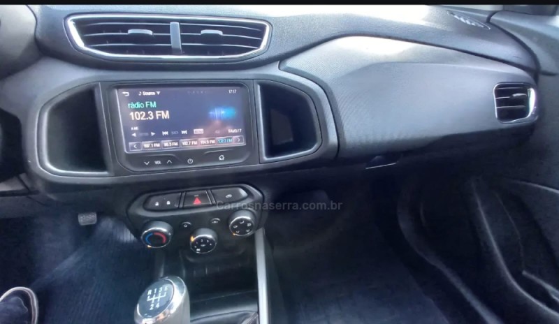 ONIX 1.0 MPFI LT 8V FLEX 4P MANUAL - 2014 - PICADA CAFé