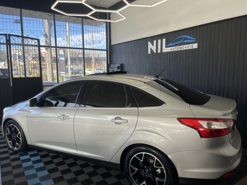 FOCUS 2.0 TITANIUM 16V FLEX 4P AUTOMÁTICO - 2015 - CAXIAS DO SUL