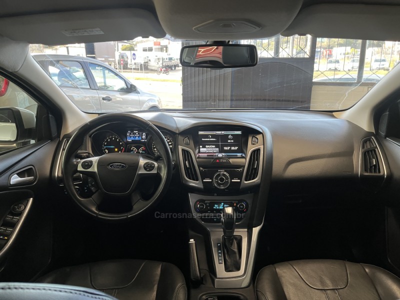 FOCUS 2.0 TITANIUM 16V FLEX 4P AUTOMÁTICO - 2015 - CAXIAS DO SUL