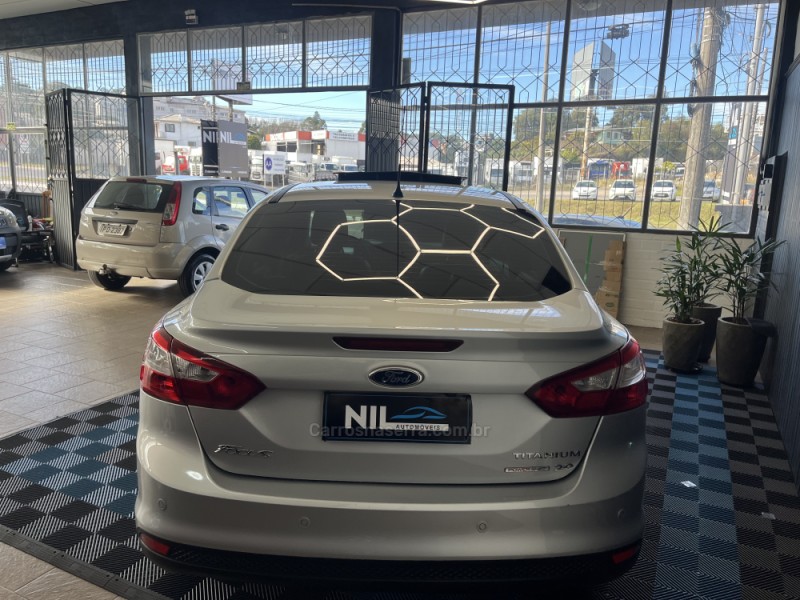 FOCUS 2.0 TITANIUM 16V FLEX 4P AUTOMÁTICO - 2015 - CAXIAS DO SUL
