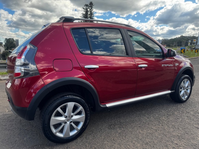 SANDERO 1.6 STEPWAY 16V FLEX 4P AUTOMÁTICO - 2013 - DOIS IRMãOS