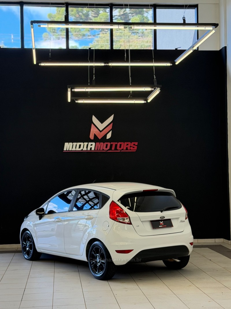 FIESTA 1.6 SE HATCH PLUS 16V FLEX 4P MANUAL - 2014 - CAXIAS DO SUL