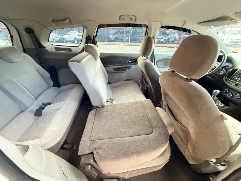SPIN 1.8 LTZ 8V FLEX 4P MANUAL - 2013 - TRêS COROAS