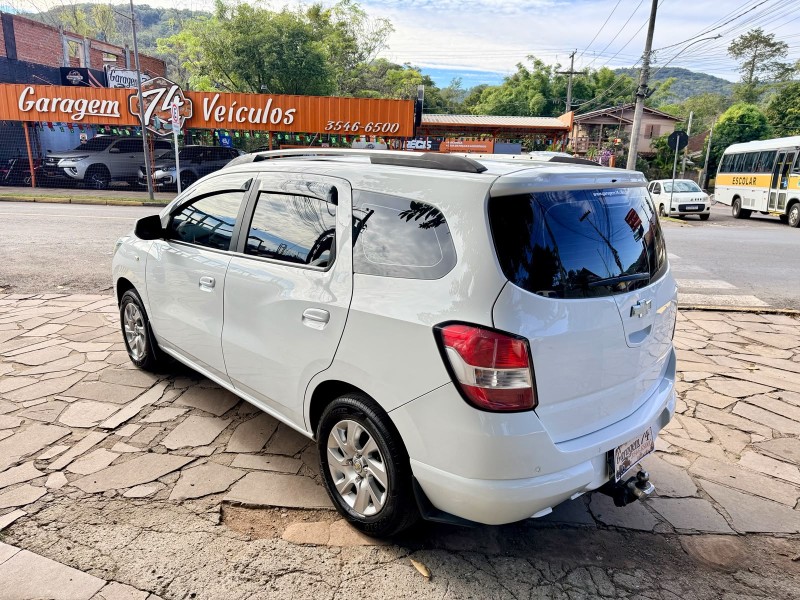 SPIN 1.8 LTZ 8V FLEX 4P MANUAL - 2013 - TRêS COROAS