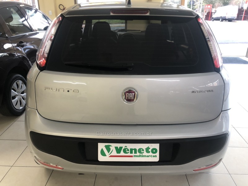 PUNTO 1.4 ATTRACTIVE ITALIA 8V FLEX 4P MANUAL - 2017 - FARROUPILHA