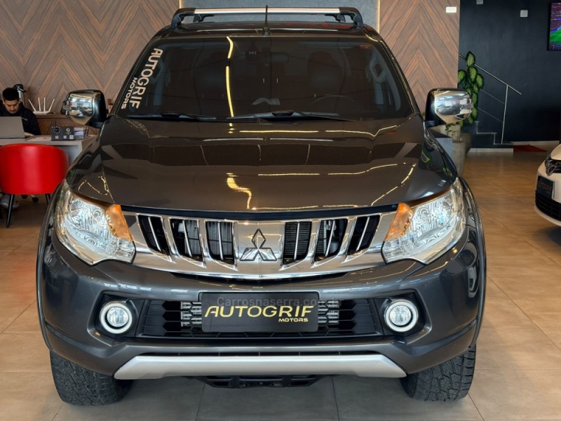 L200 TRITON 2.4 16V TURBO DIESEL SPORT HPE CD 4P 4X4 AUTOMÁTICO - 2018 - CAMPO BOM