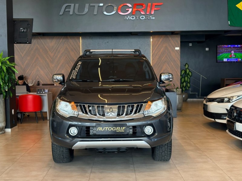 L200 TRITON 2.4 16V TURBO DIESEL SPORT HPE CD 4P 4X4 AUTOMÁTICO - 2018 - CAMPO BOM