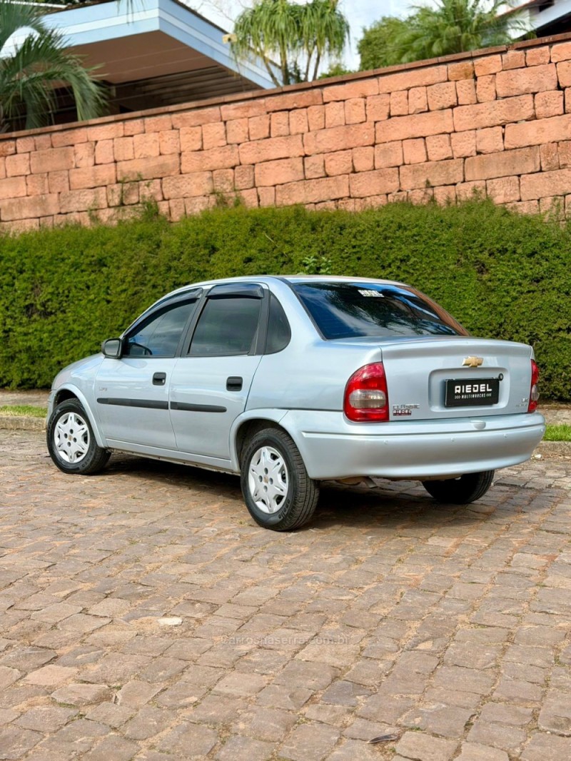 CORSA 1.0 MPFI CLASSIC 8V GASOLINA 4P MANUAL - 2009 - VENâNCIO AIRES