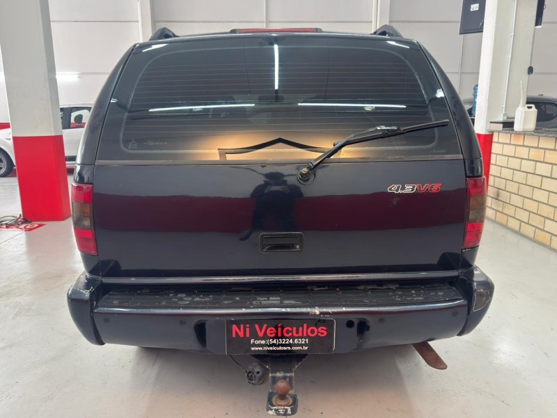 BLAZER 4.3 SFI DLX EXECUTIVE 4X2 V6 12V GASOLINA 4P AUTOMÁTICO - 2000 - CAXIAS DO SUL