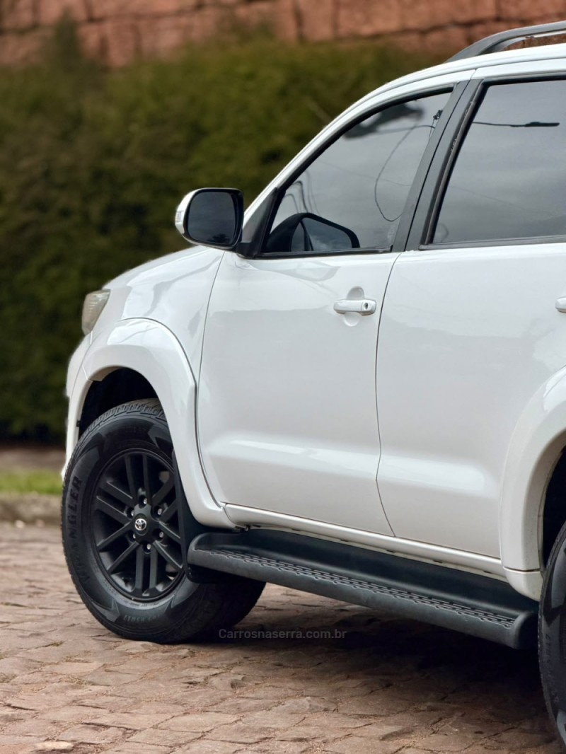HILUX 3.0 SRV 4X4 CD 16V TURBO INTERCOOLER DIESEL 4P MANUAL - 2014 - VENâNCIO AIRES