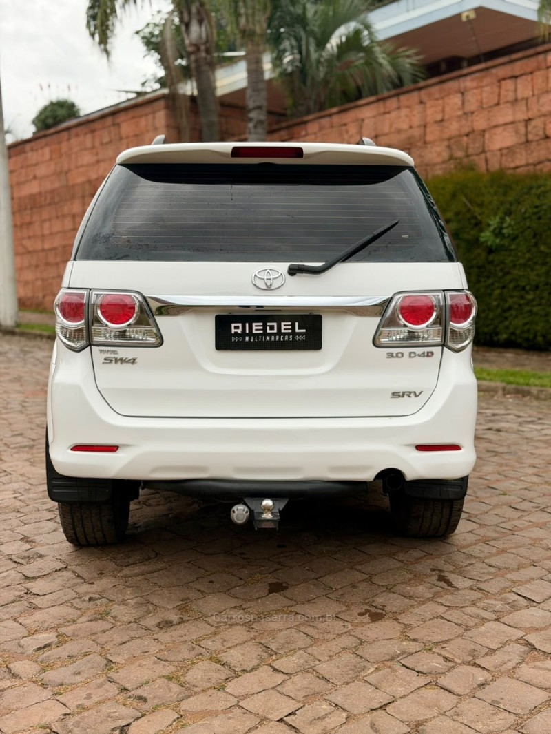 HILUX 3.0 SRV 4X4 CD 16V TURBO INTERCOOLER DIESEL 4P MANUAL - 2014 - VENâNCIO AIRES