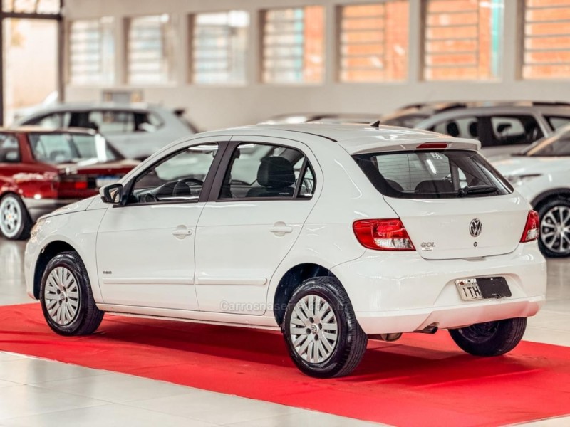 GOL 1.0 MI TREND 8V FLEX 4P MANUAL - 2013 - NOVA PRATA