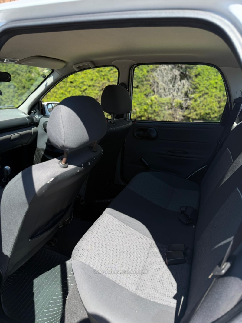 CLASSIC 1.0 MPFI LIFE 8V FLEX 4P MANUAL - 2015 - VENâNCIO AIRES