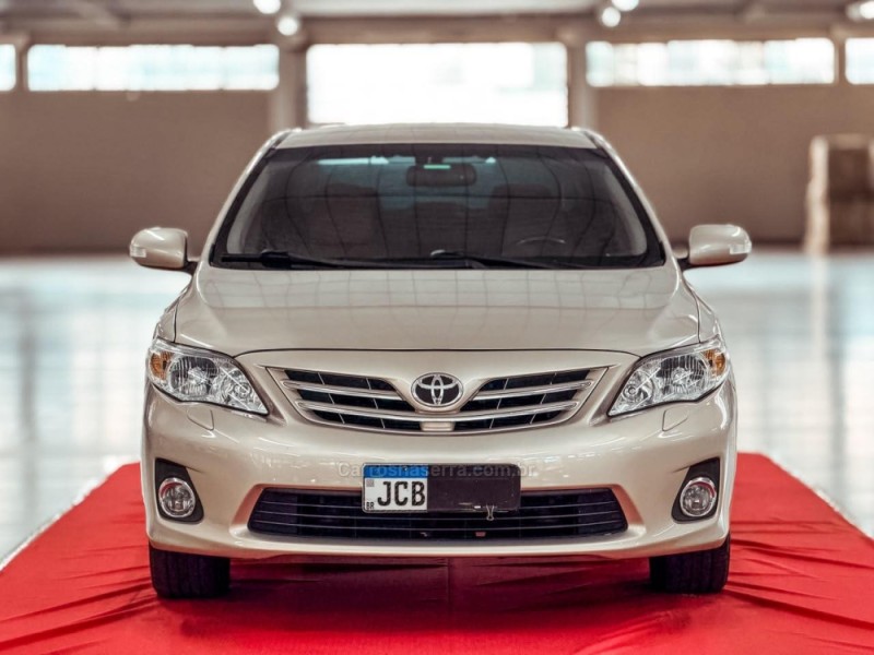 COROLLA 2.0 ALTIS 16V FLEX 4P AUTOMÁTICO - 2014 - NOVA PRATA