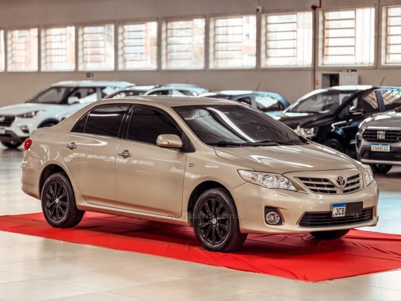 COROLLA 2.0 ALTIS 16V FLEX 4P AUTOMÁTICO - 2014 - NOVA PRATA