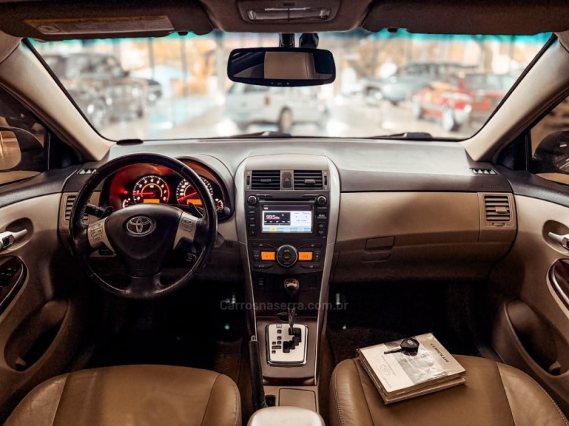 COROLLA 2.0 ALTIS 16V FLEX 4P AUTOMÁTICO - 2014 - NOVA PRATA