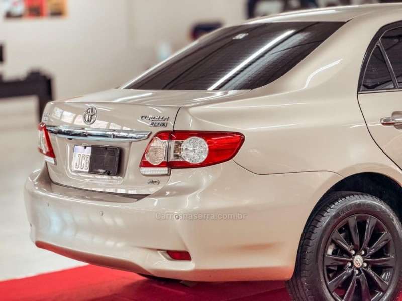 COROLLA 2.0 ALTIS 16V FLEX 4P AUTOMÁTICO - 2014 - NOVA PRATA