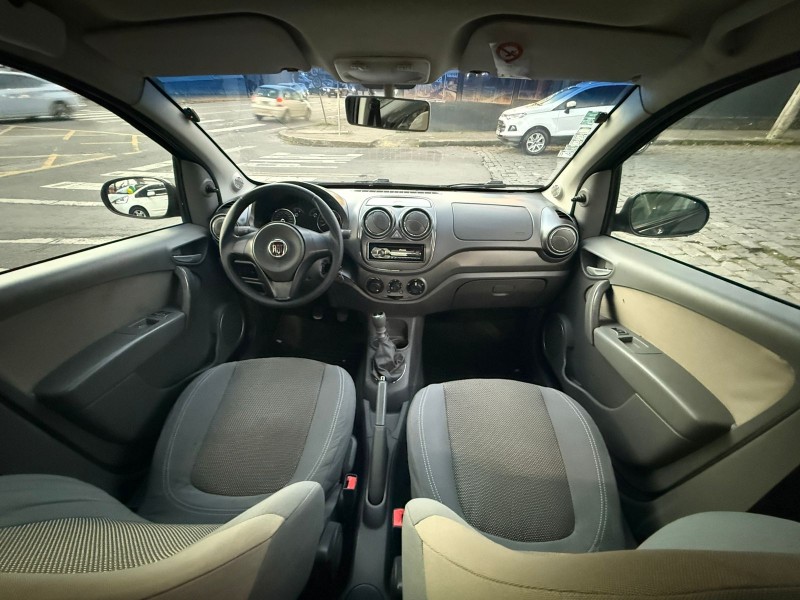 PALIO 1.6 MPI ESSENCE 16V FLEX 4P MANUAL - 2013 - CAXIAS DO SUL