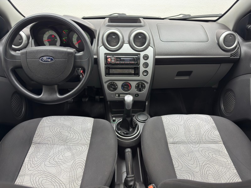 FIESTA 1.6 ROCAM SE SEDAN 8V FLEX 4P MANUAL - 2009 - CAXIAS DO SUL