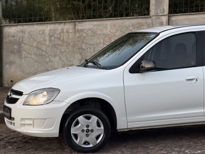 CELTA 1.0 MPFI LT 8V FLEX 4P MANUAL - 2013 - DOIS IRMãOS