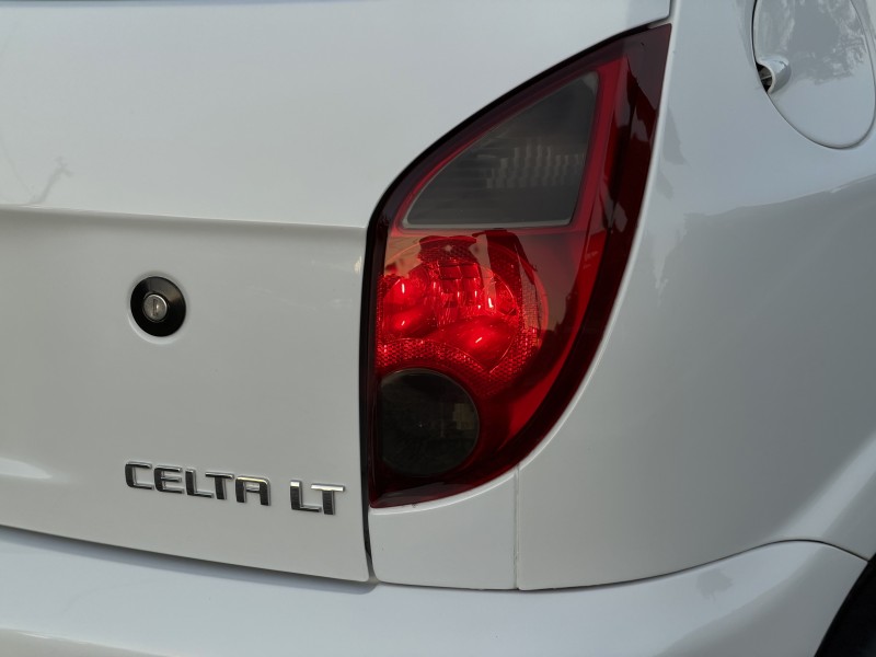 CELTA 1.0 MPFI LT 8V FLEX 4P MANUAL - 2013 - DOIS IRMãOS