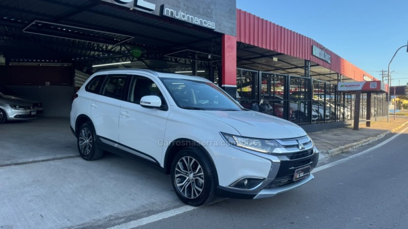 OUTLANDER 2.0 COMFORT 16V GASOLINA 4P AUTOMÁTICO - 2018 - CAXIAS DO SUL