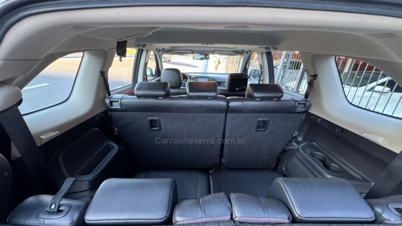 OUTLANDER 2.0 COMFORT 16V GASOLINA 4P AUTOMÁTICO - 2018 - CAXIAS DO SUL