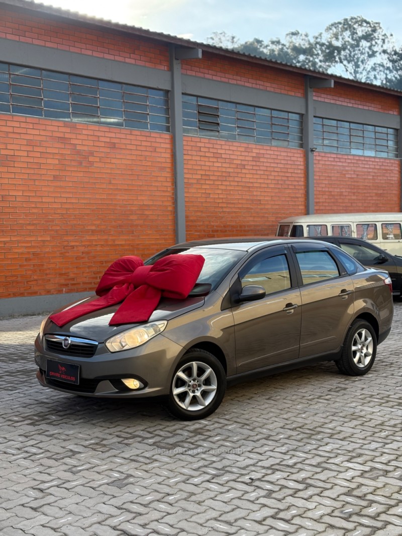 grand siena 1.4 mpi attractive 8v flex 4p manual 2014 caxias do sul