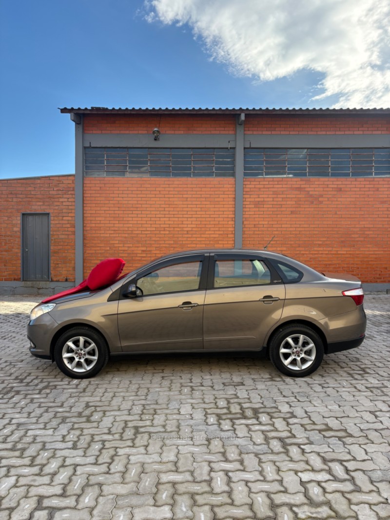 GRAND SIENA 1.4 MPI ATTRACTIVE 8V FLEX 4P MANUAL - 2014 - CAXIAS DO SUL