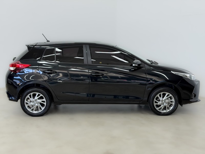 YARIS 1.5 XS 16V FLEX 4P AUTOMÁTICO - 2023 - CAXIAS DO SUL