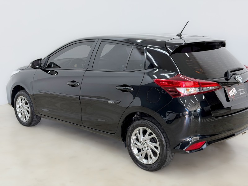 YARIS 1.5 XS 16V FLEX 4P AUTOMÁTICO - 2023 - CAXIAS DO SUL