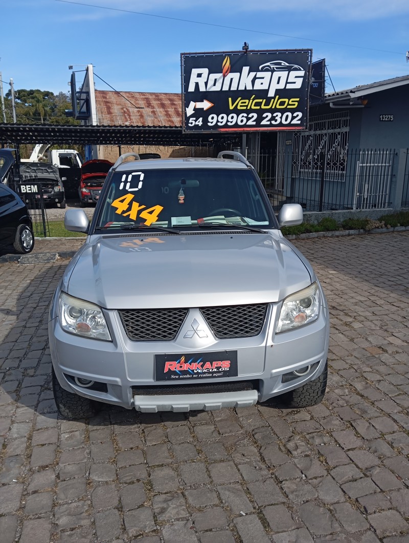 PAJERO TR4 2.0 4X4 16V 140CV FLEX 4P AUTOMÁTICO - 2010 - CAXIAS DO SUL