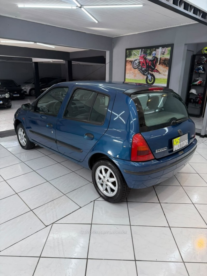 CLIO 1.6 RT 16V GASOLINA 4P MANUAL - 2000 - CAXIAS DO SUL