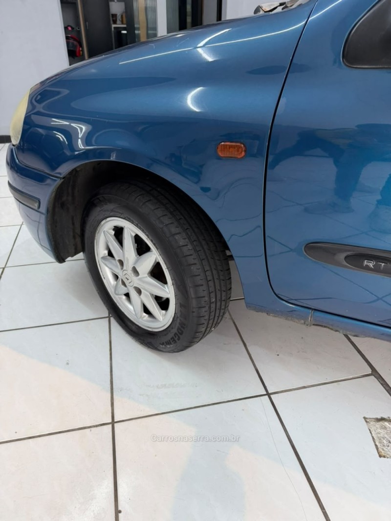 CLIO 1.6 RT 16V GASOLINA 4P MANUAL - 2000 - CAXIAS DO SUL