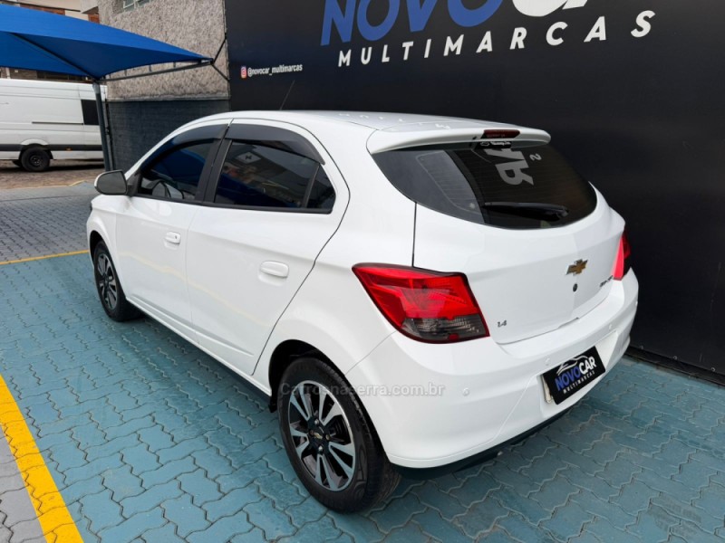 ONIX 1.4 MPFI LTZ 8V FLEX 4P MANUAL - 2015 - ESTâNCIA VELHA