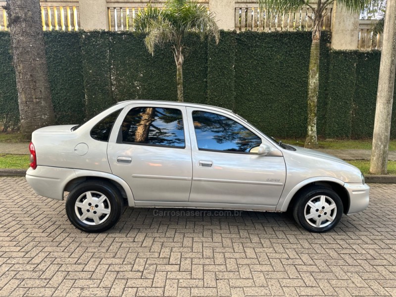 CORSA 1.0 MPFI CLASSIC SEDAN LIFE 8V FLEX 4P MANUAL - 2005 - CAXIAS DO SUL