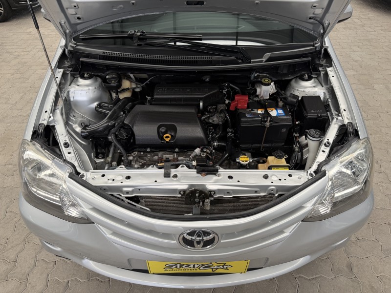 ETIOS 1.5 XS SEDAN 16V FLEX 4P MANUAL - 2014 - CAXIAS DO SUL